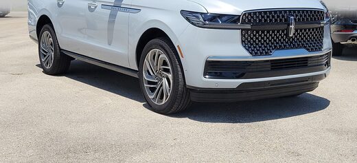 2025 Lincoln Navigator L