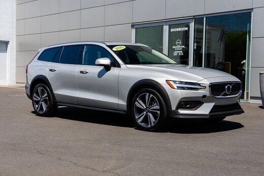 2025 Volvo V60 Cross Country