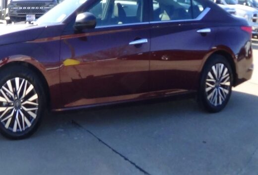 2025 Nissan Altima
