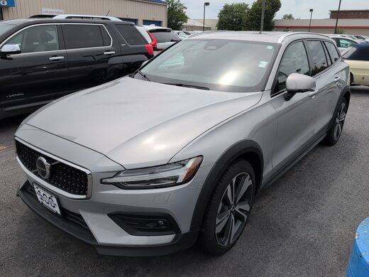 2025 Volvo V60 Cross Country