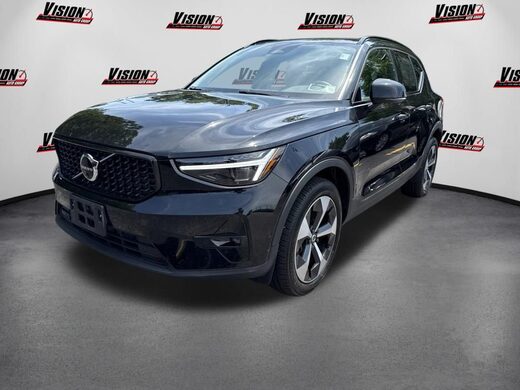 2025 Volvo XC40