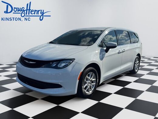 2023 Chrysler Voyager