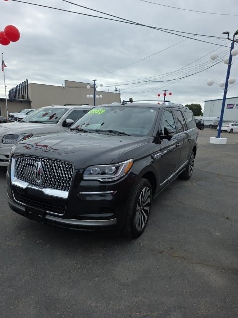 2023 Lincoln Navigator L