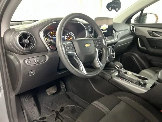 Photo 10