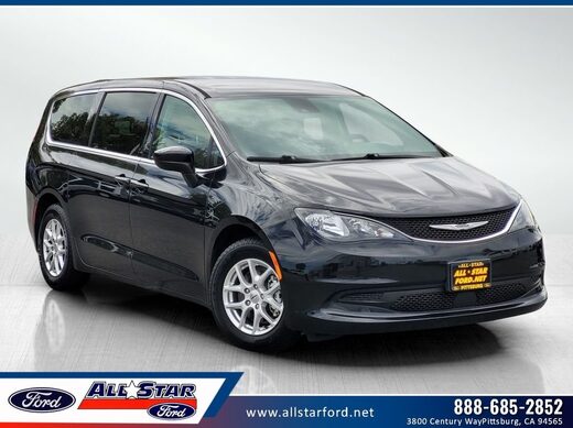 2021 Chrysler Voyager