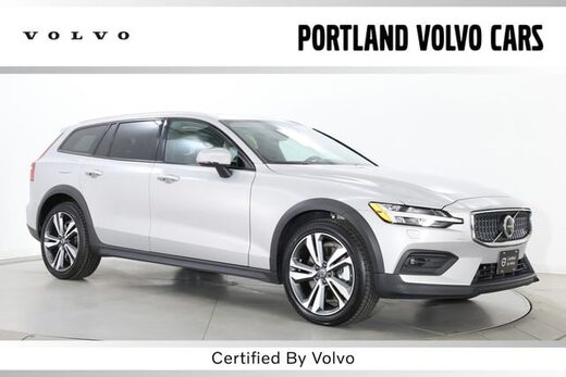 2025 Volvo V60 Cross Country