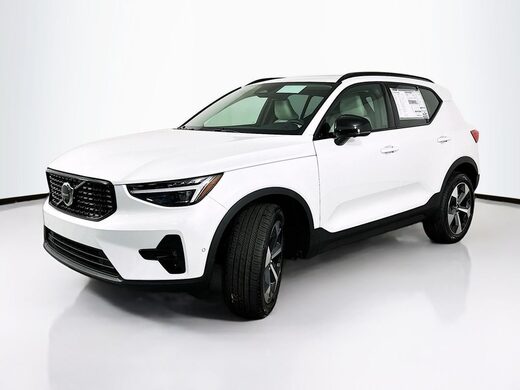 2026 Volvo XC40