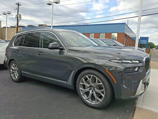 2027 BMW X7