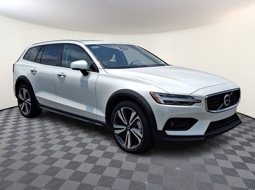 2025 Volvo V60 Cross Country
