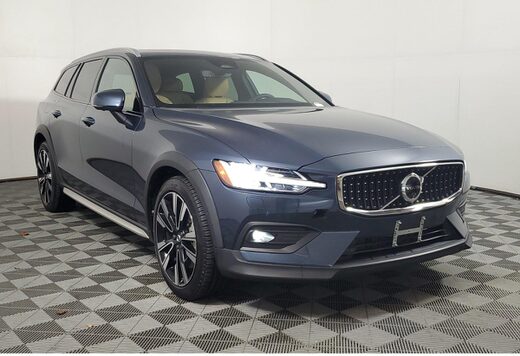 2025 Volvo V60 Cross Country