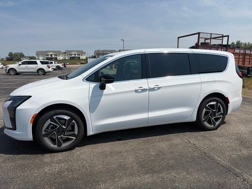 2027 Chrysler Pacifica