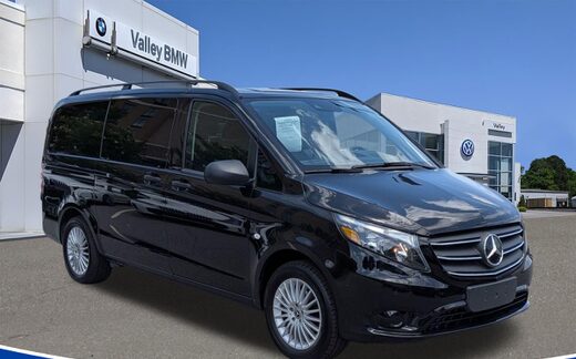2023 Mercedes-Benz Metris Passenger Van