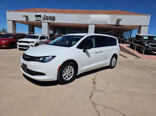 2024 Chrysler Voyager