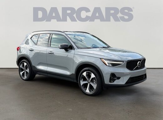 2025 Volvo XC40