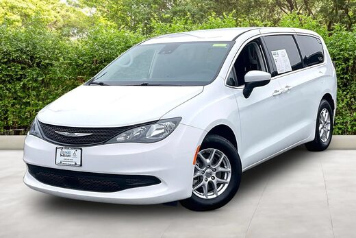 2023 Chrysler Voyager